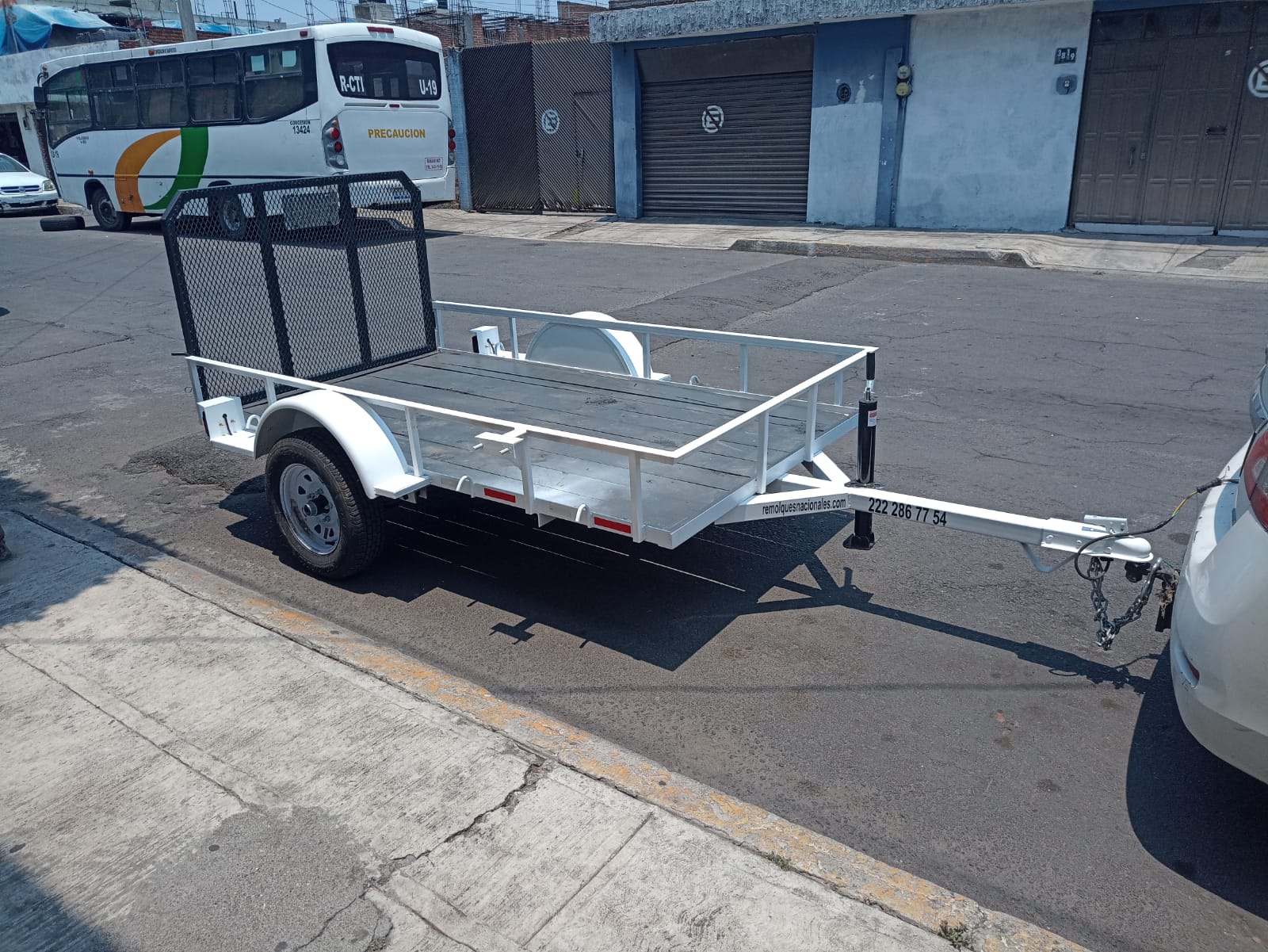 Remolques capacidad de 800 Kilos