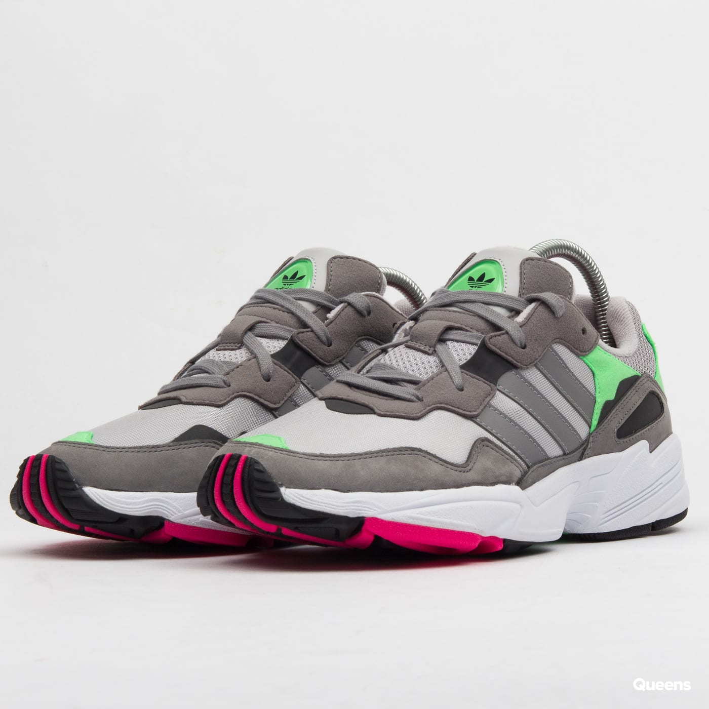 Tenis adidas YUNG-96 gris
