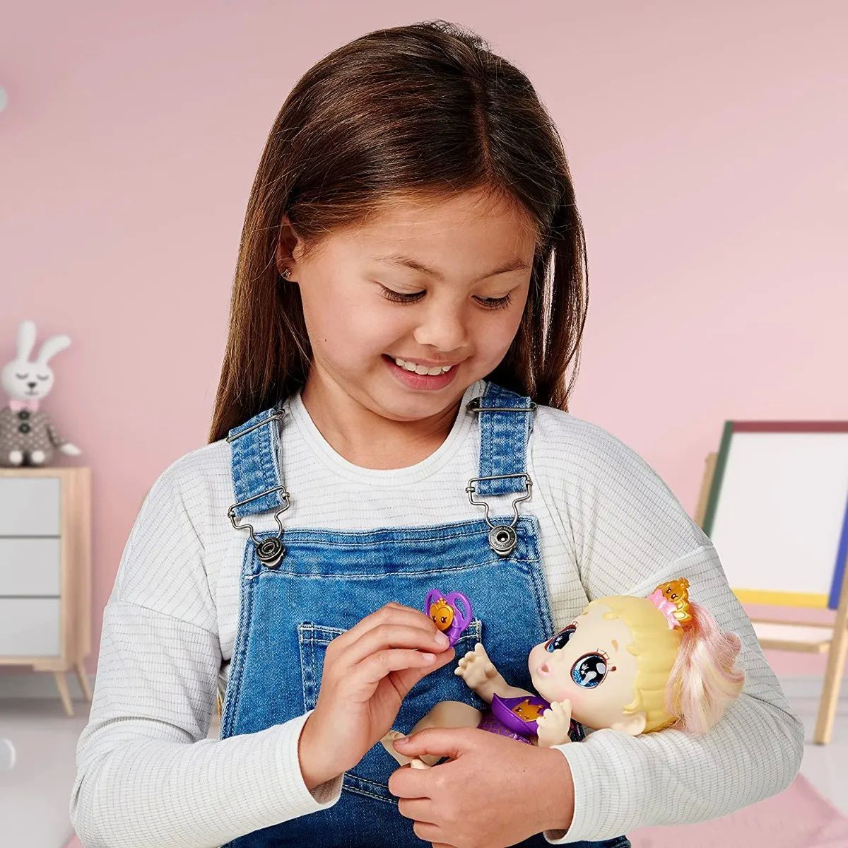 Kindi kids muñeca mini teenie tiara con aroma a caramelo