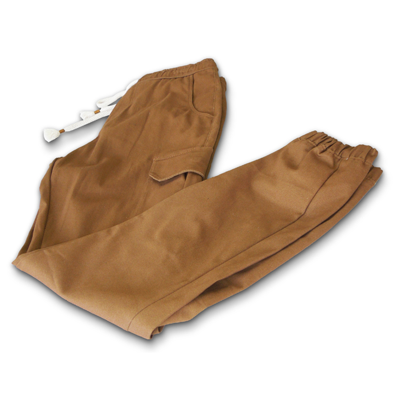 Jogger casual gabardina color caqui