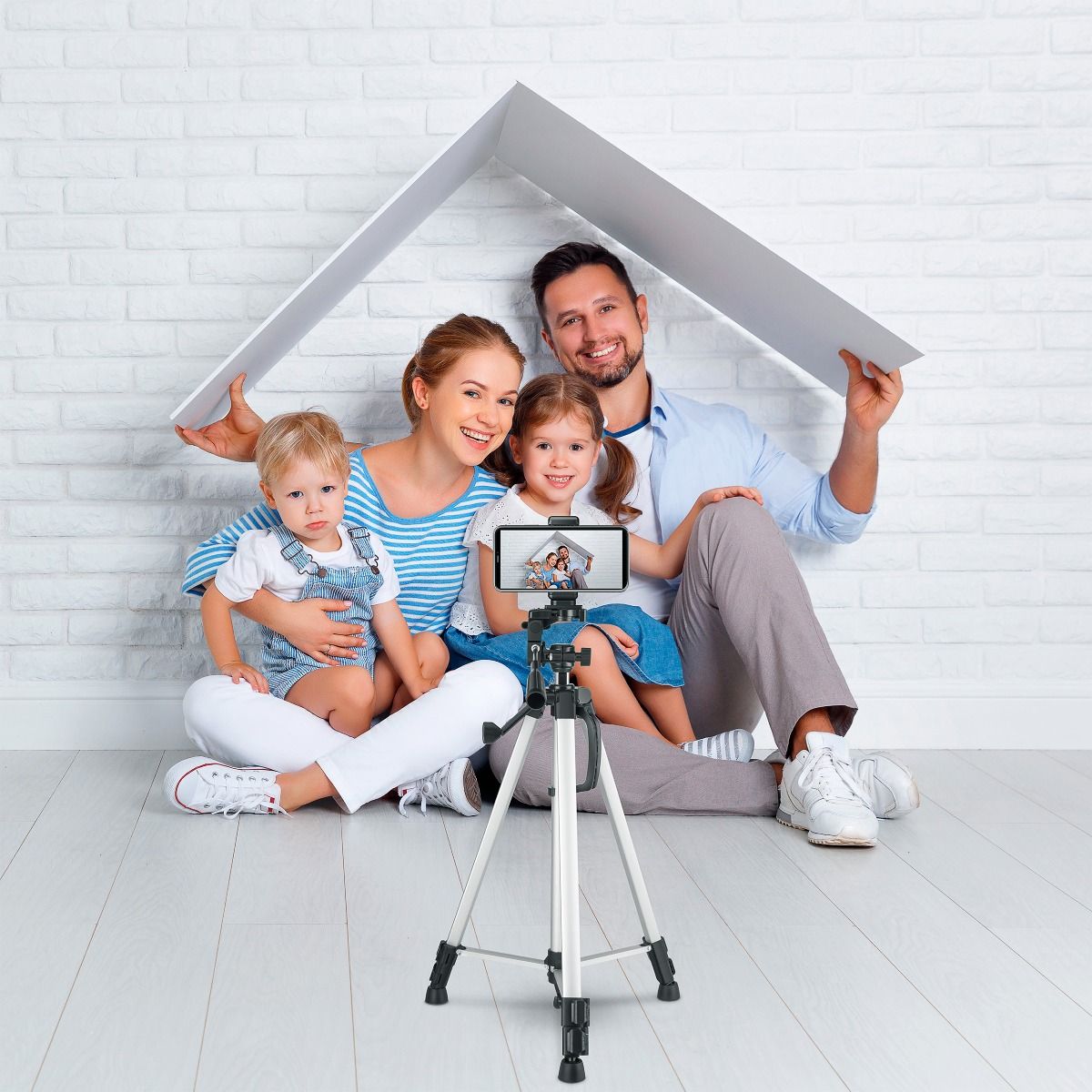 Tripié Universal STEREN c/ soporte celular control bluetooth