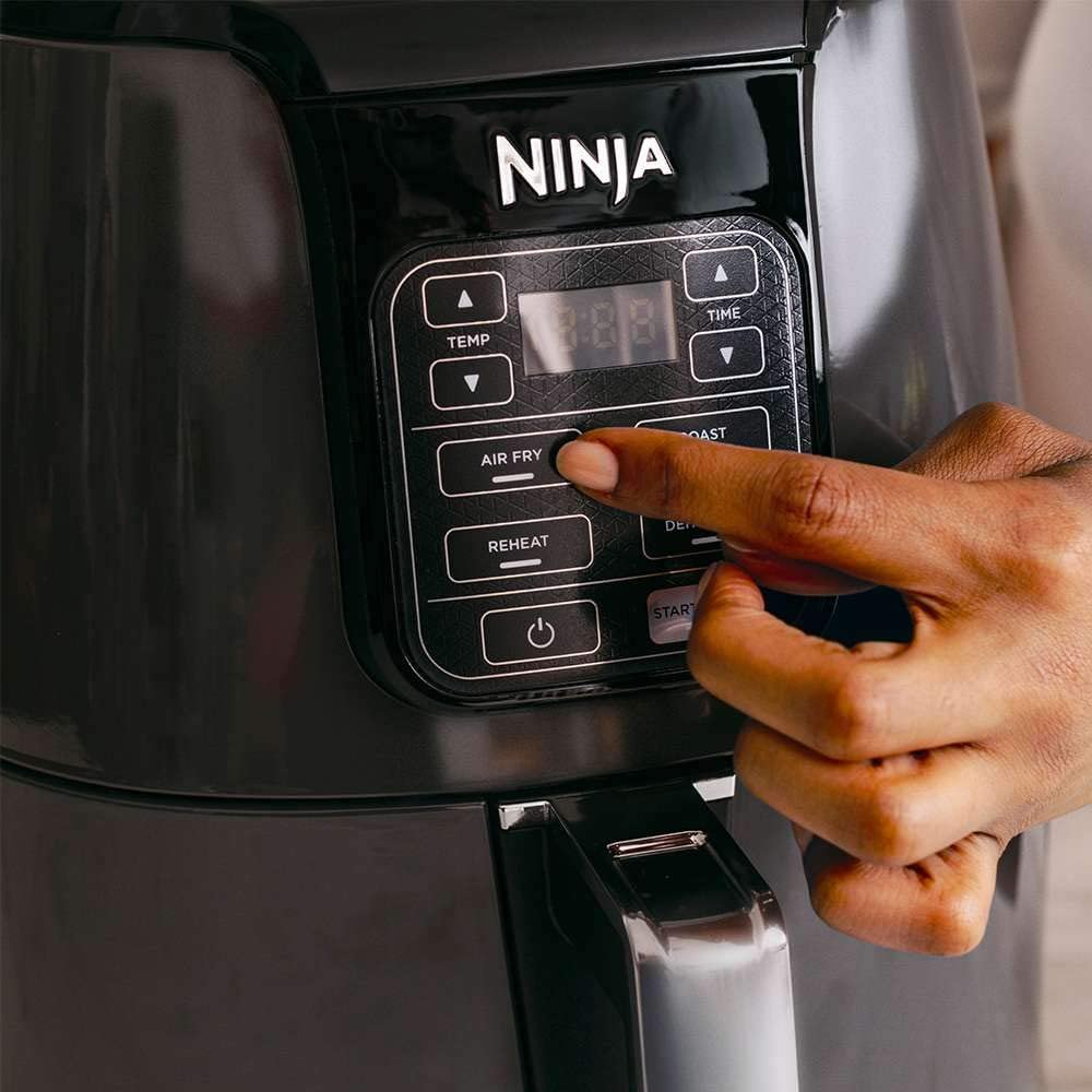 Ninja Freidora de Aire Ninja AirFryer Frie Asa Deshidrata y Recalienta AF101 Reacondicionado