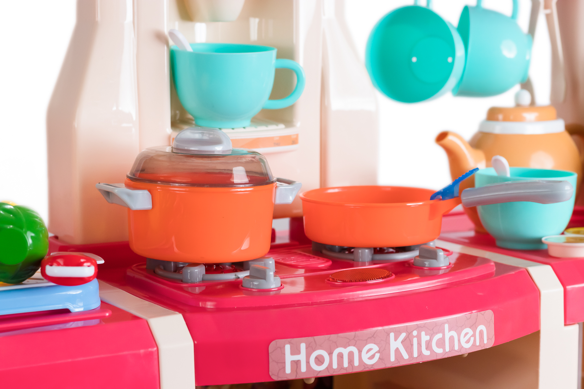 Cocina de juguete interactiva con efectos de luz, sonido, vapor, cocción y agua, color rosa