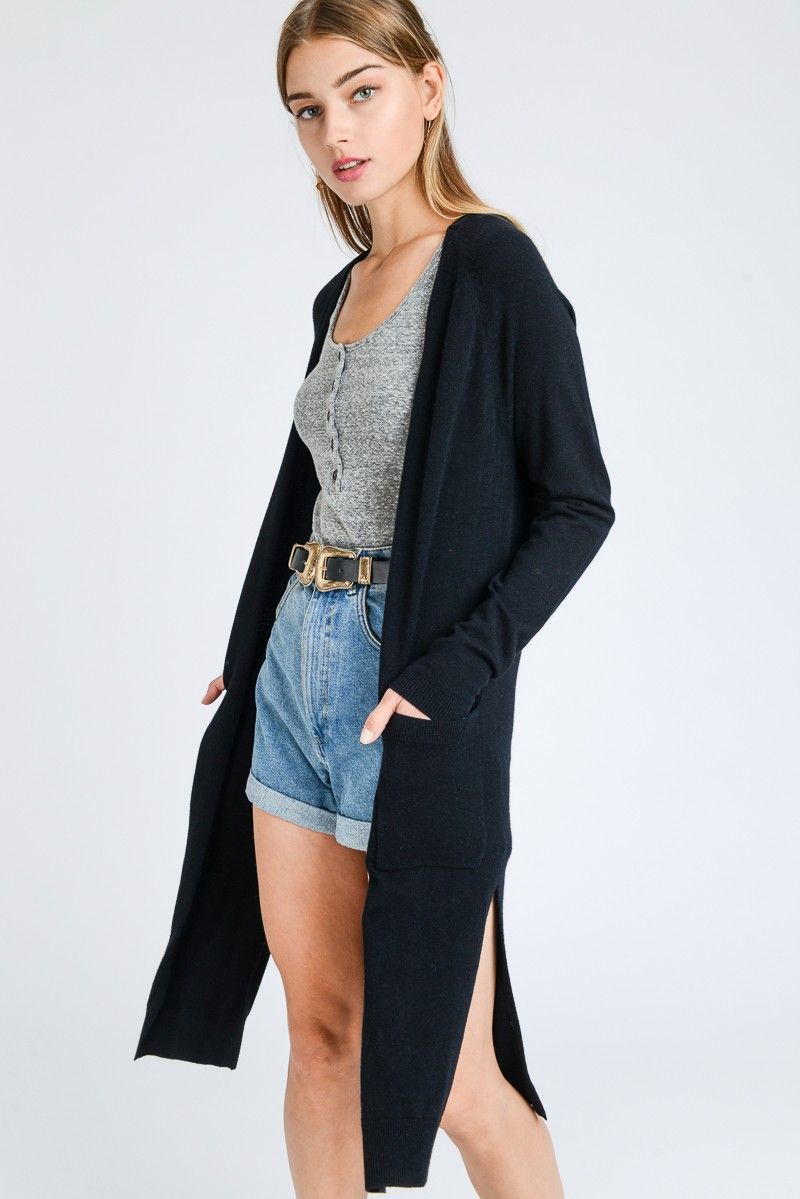 Love Tree Talla Mediana/M Cardigan Ligero Liso Largo Abertura Lateral Sueter color Negro