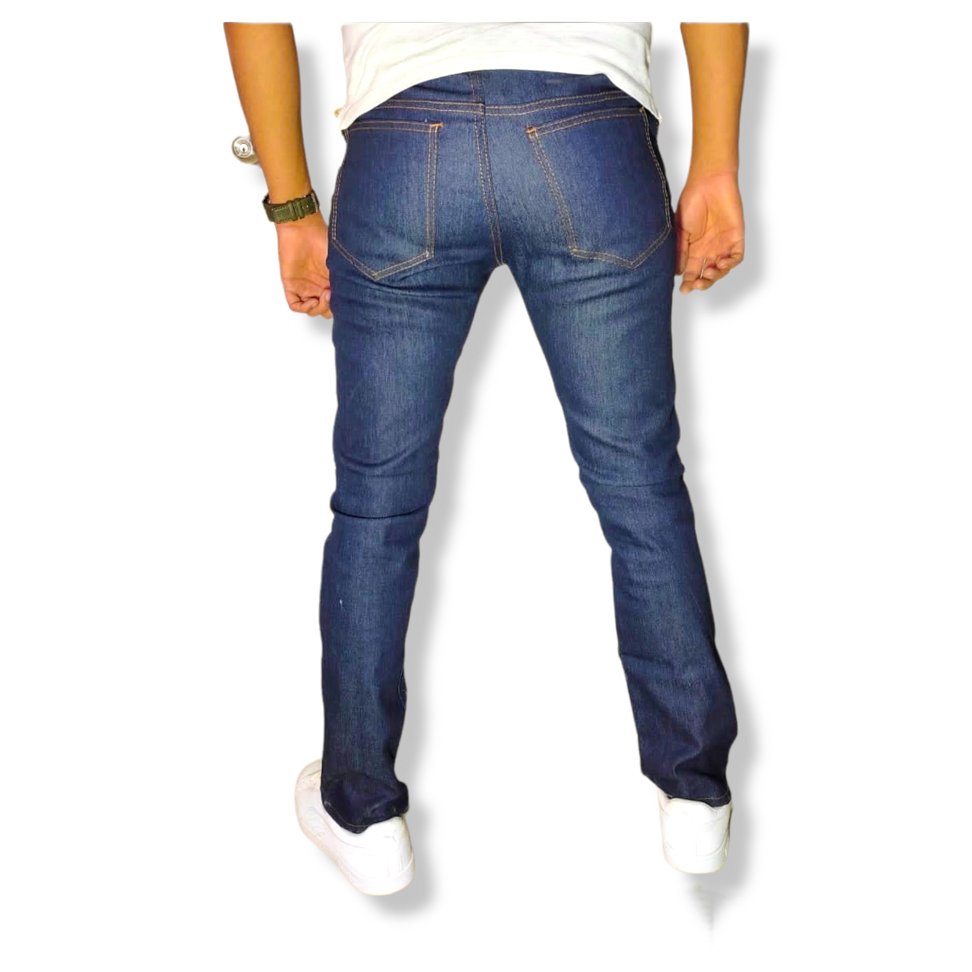 Pantalón jeans slimfit de mezclilla delgada para hombre azul marino. Jeans slim fit