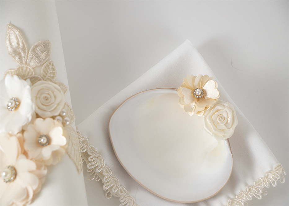 Vela, Concha, Toalla de Bautizo Niña Paloma Rubio Set 29