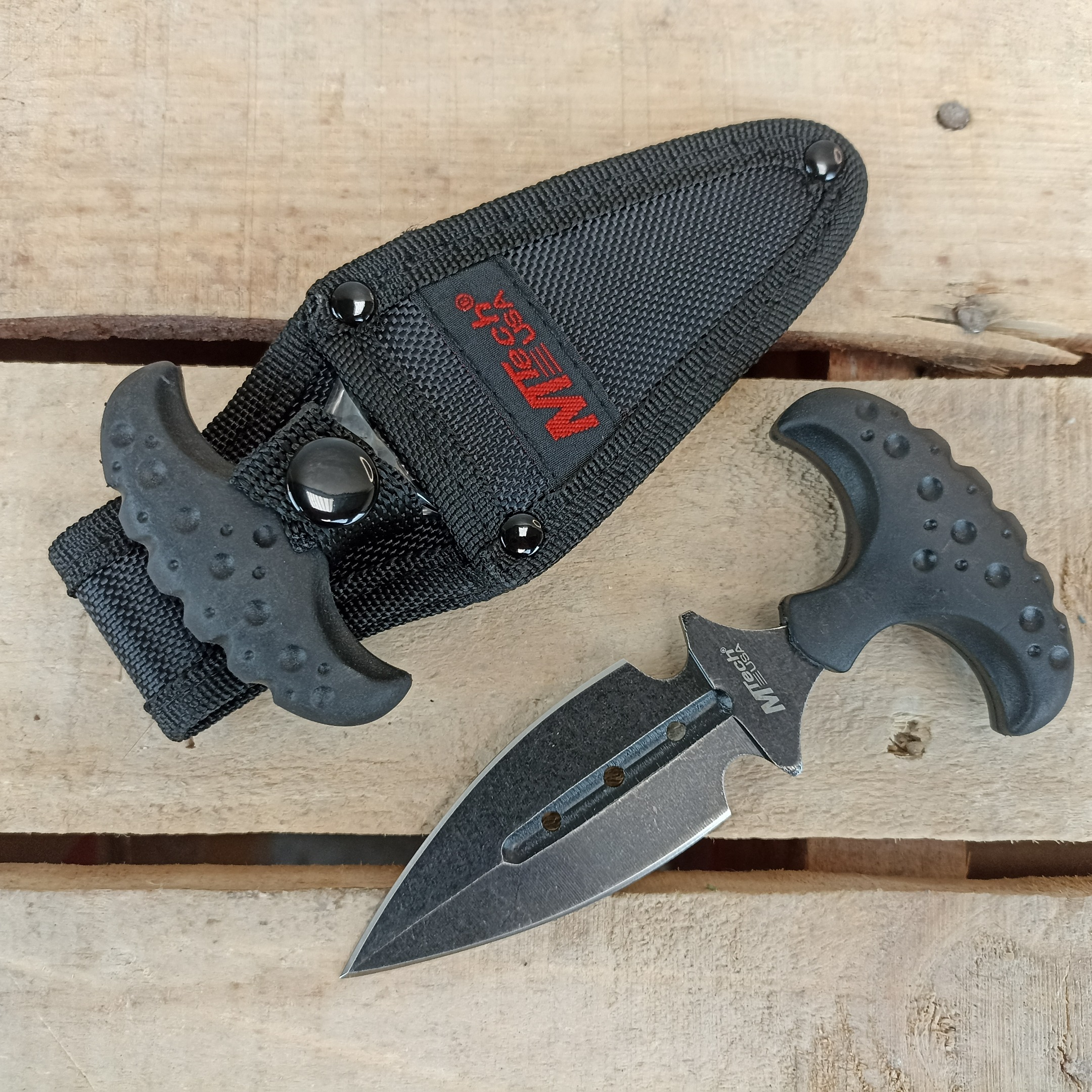Cuchillo full tang pequeña MT-20-41BK