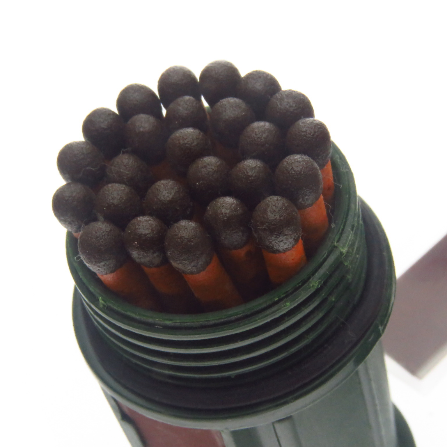 Uco00032 Uco Cerillos A Prueba De Tormentas Con Conetenedor