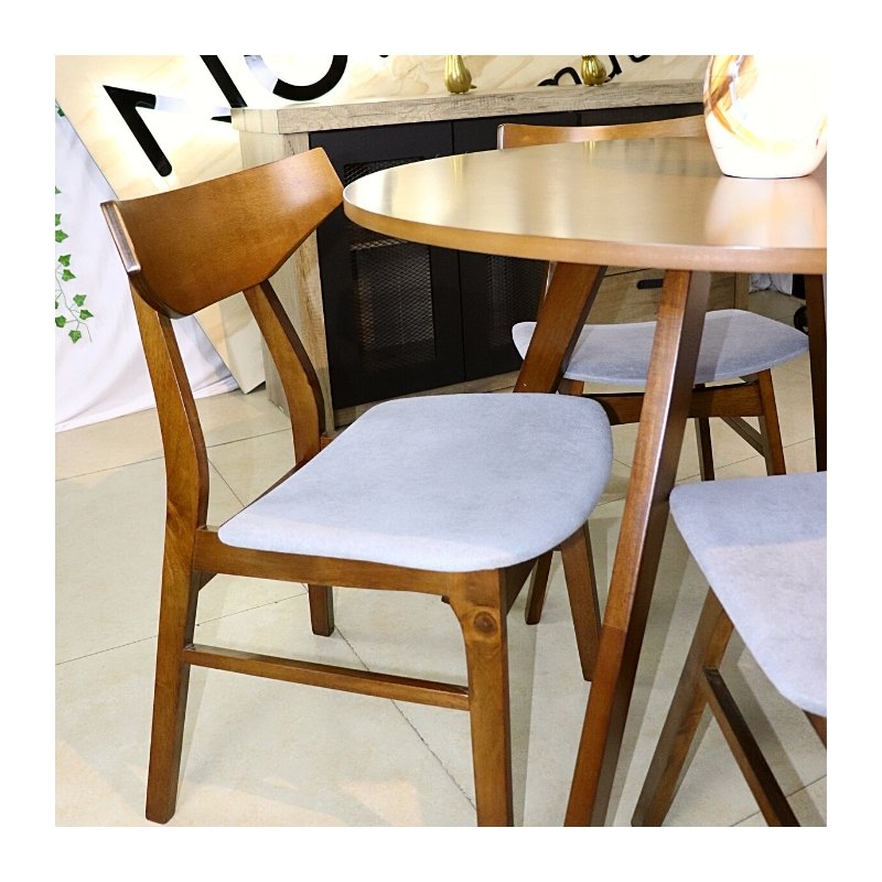 Silla Moderna de Madera Sólida Armable Tapiz Velvet Gris Barniz color Nogal Dana.