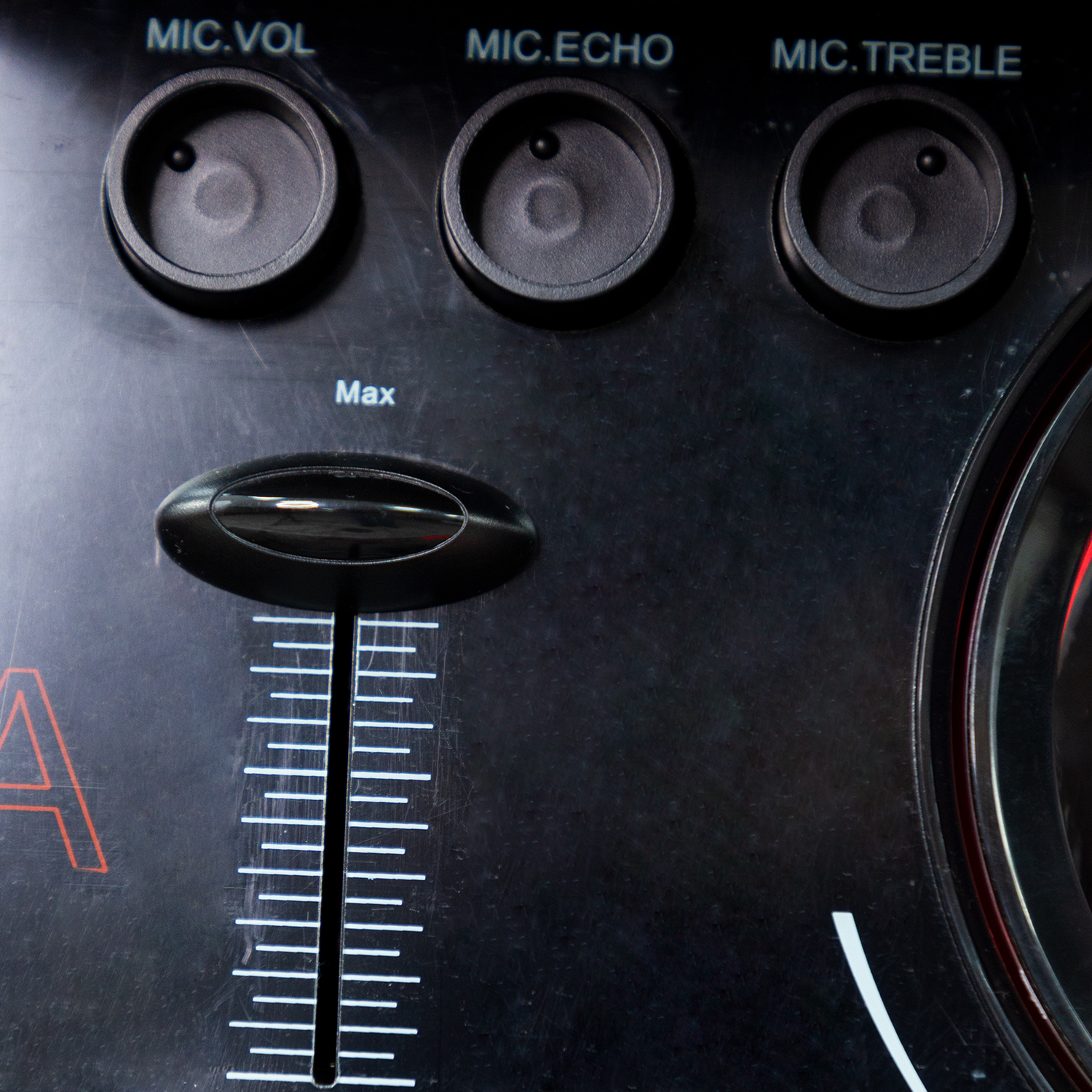 Bocina Smart DJ Fiesta Speaker 1500W Mezclador 2 Entradas