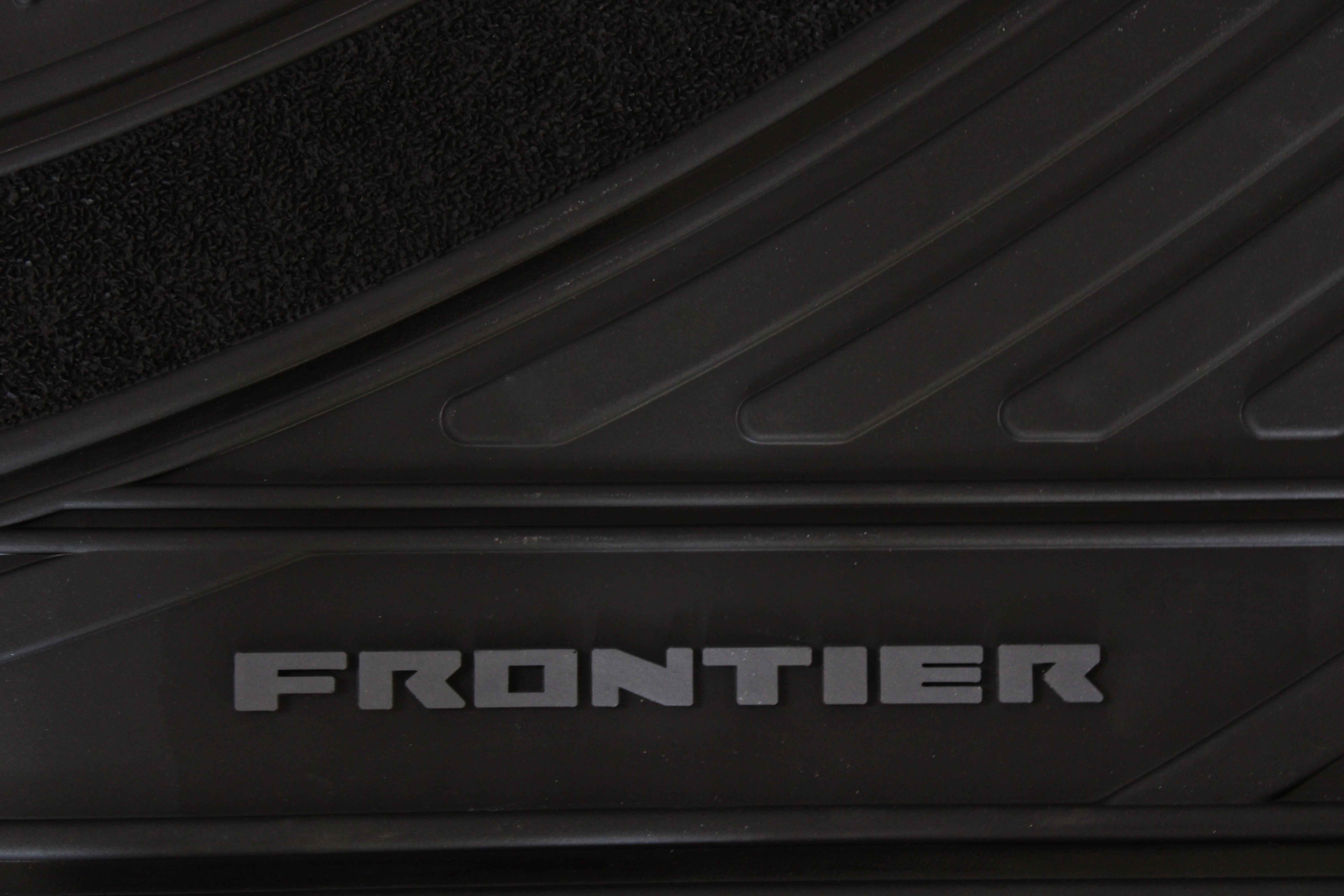 Tapetes De Uso Rudo Originales Nissan Np300 Frontier 20-21