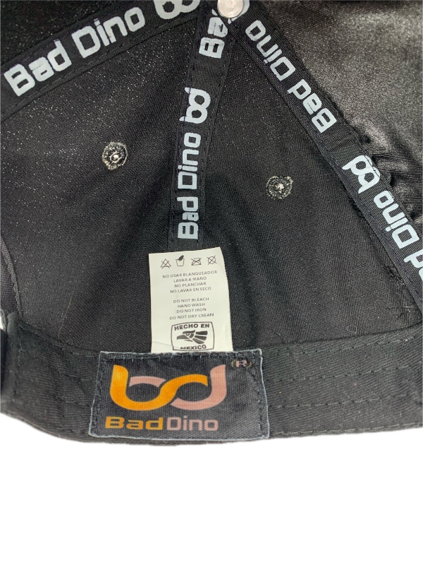 Gorra Premium Bad Dino El Mundo Es Tuyo Snapback Original 