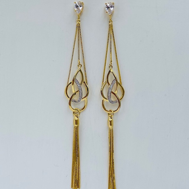 Aretes Largos Fiesta- Baño de Oro 18K- Dorado