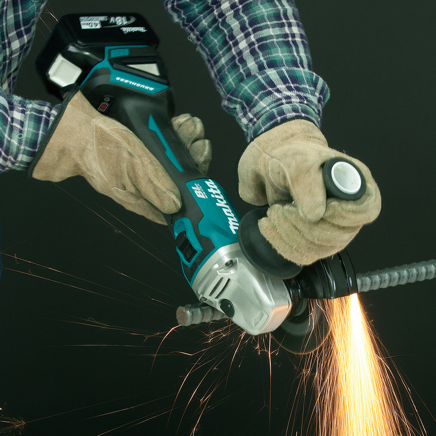 Mini Esmeriladora Inalámbrica Brushless 4-1/2 Makita Dga456