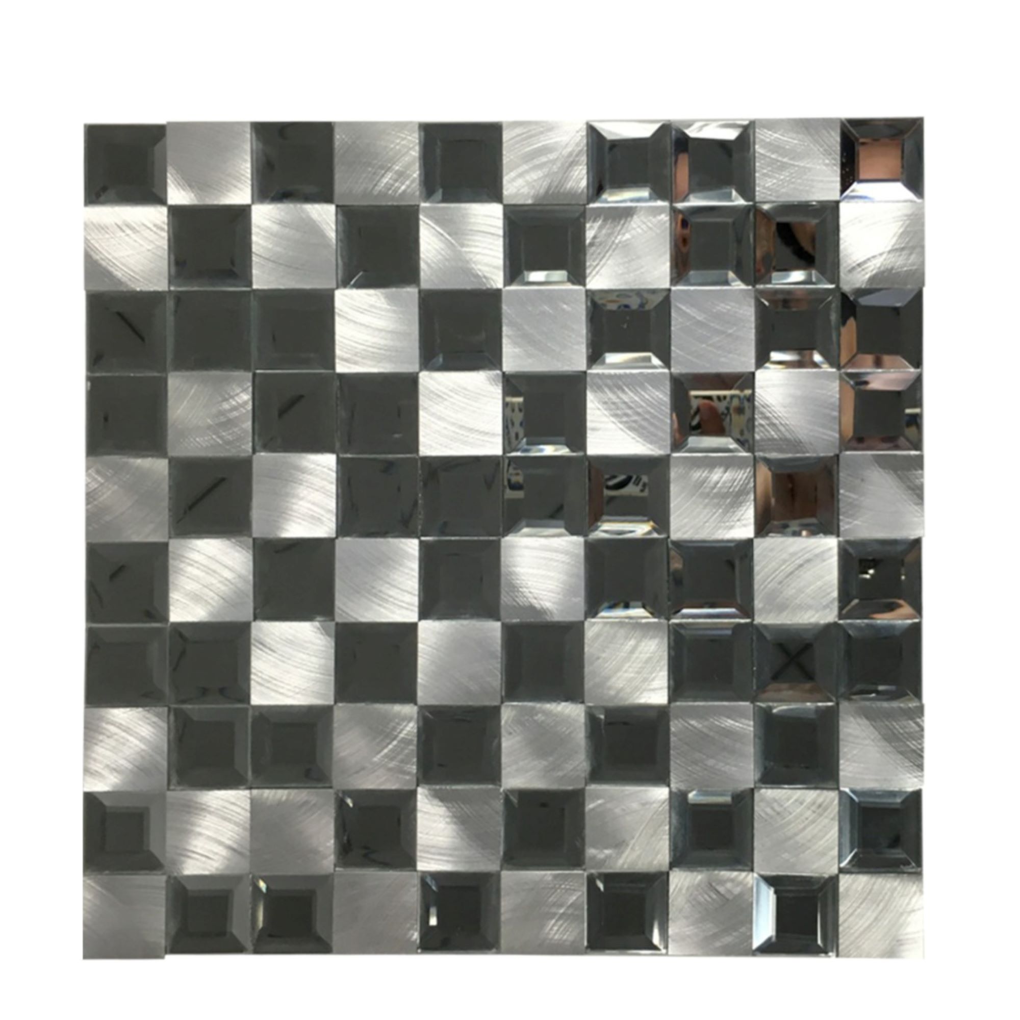 Malla o Mosaico Decorativo Adherible de Vidrio y Aluminio SIDE, medidas 30 X 30 cms (base por altura). Diseño en tono plata con efecto metalizado. Caja de 5 piezas