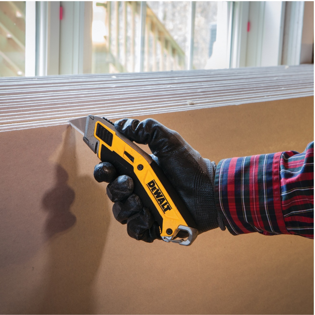 Navaja Retractil Mango Bimaterial Premium Dewalt Dwht10295