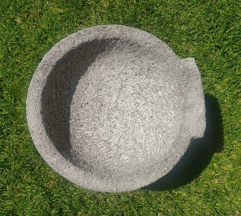 MOLCAJETE ARTESANAL DE PIEDRA 