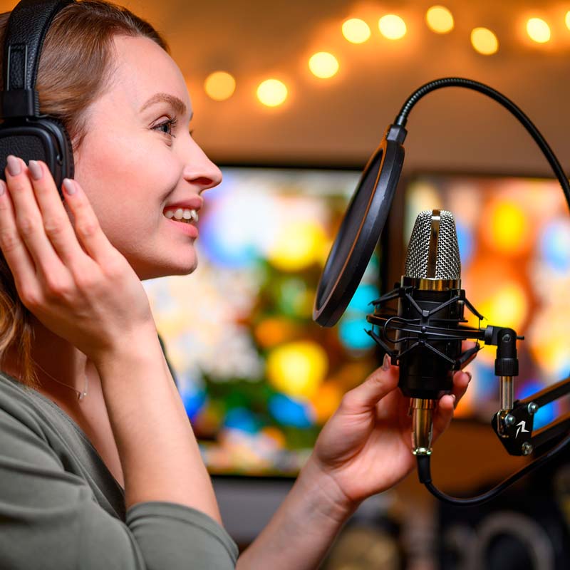 Micrófono Condensador Profesional Aux 3.5mm Antipop Redlemon