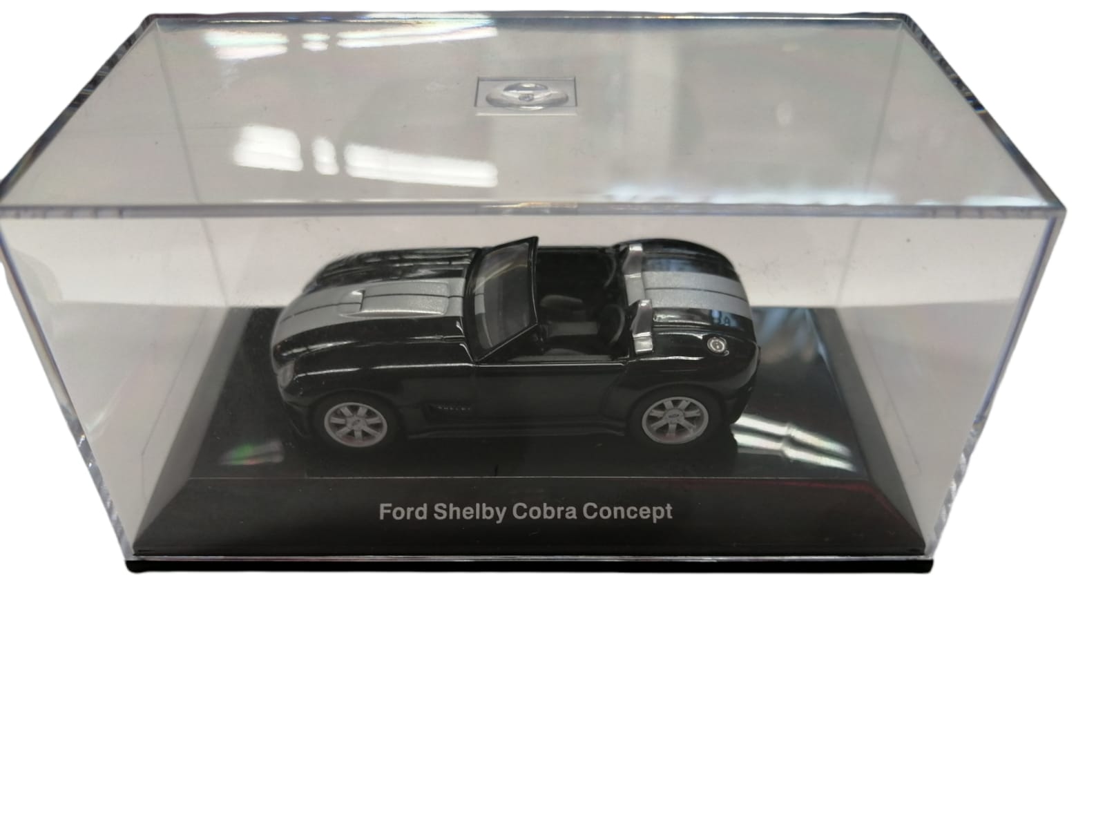 FORD SHELBY COBRA CONCEPT BLACK-AUTOART