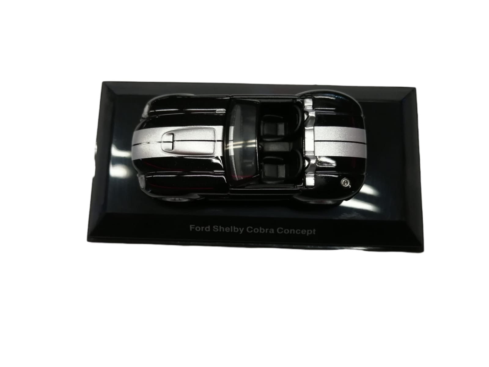 FORD SHELBY COBRA CONCEPT BLACK-AUTOART