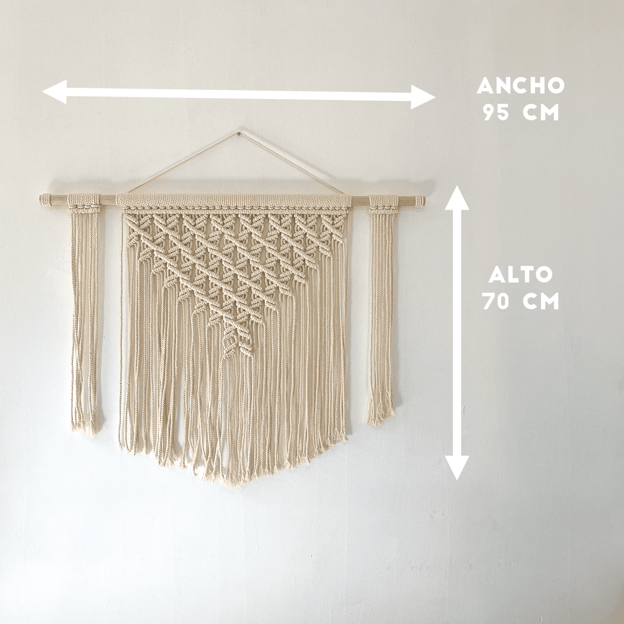 Tapiz de Macramé Grande Pindeli Poli Hecho a Mano, Modelo Ro Color Beige