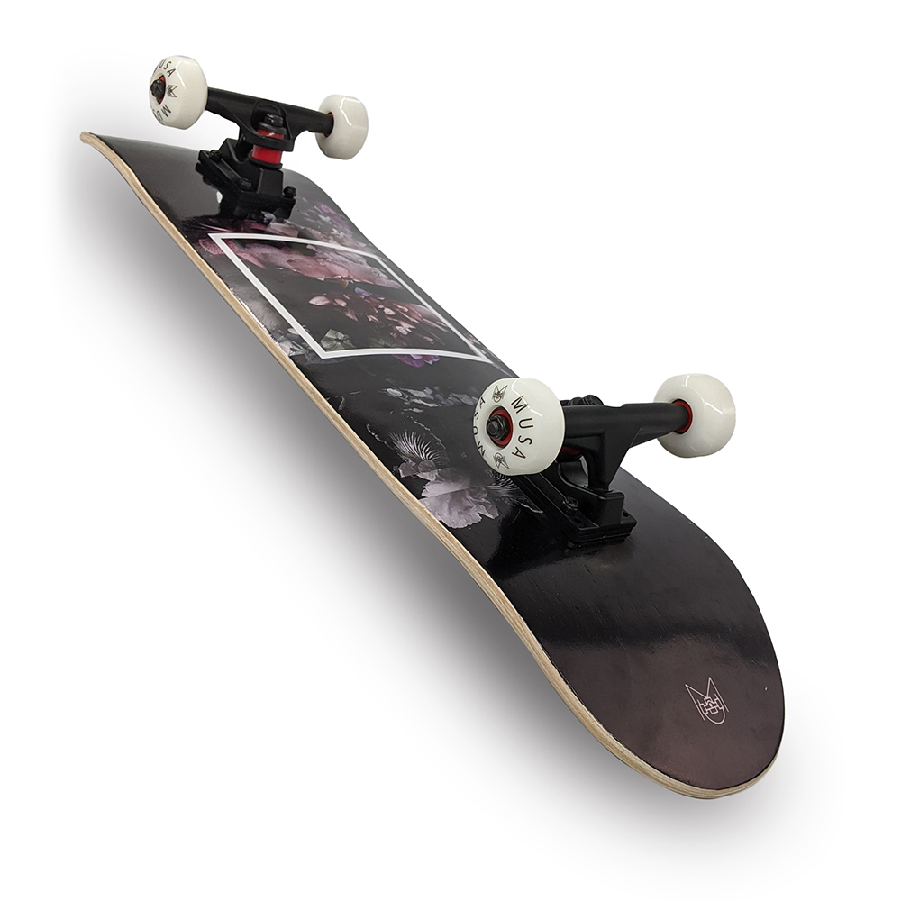 Patineta Profesional MUSA Negro Solo Pam Llantas Blancas skate skateboard