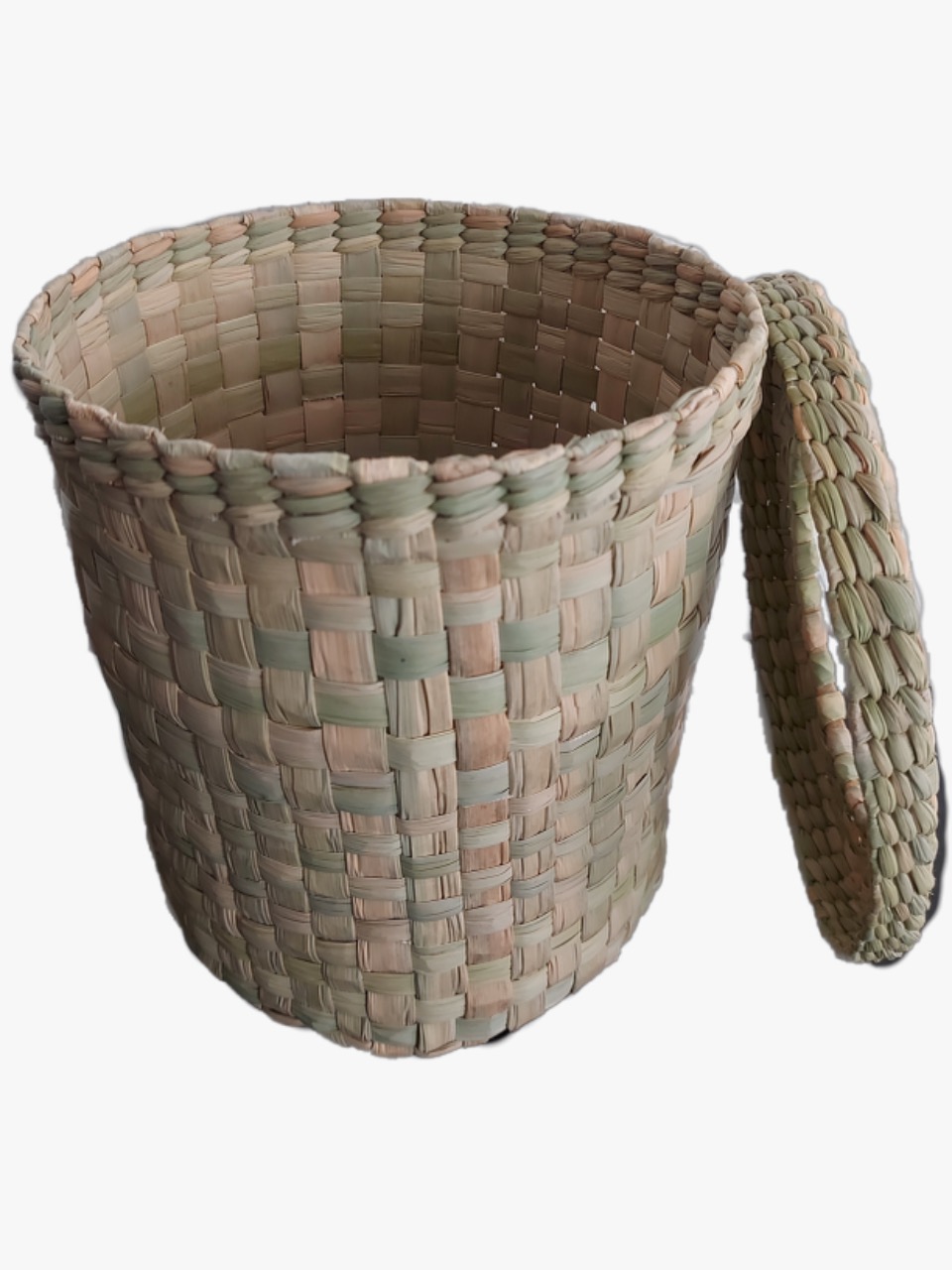 Cesto para basura YOLLOTL MUEBLES Y ARTESANIAS elaborado en tule, con tapa y hoyo.