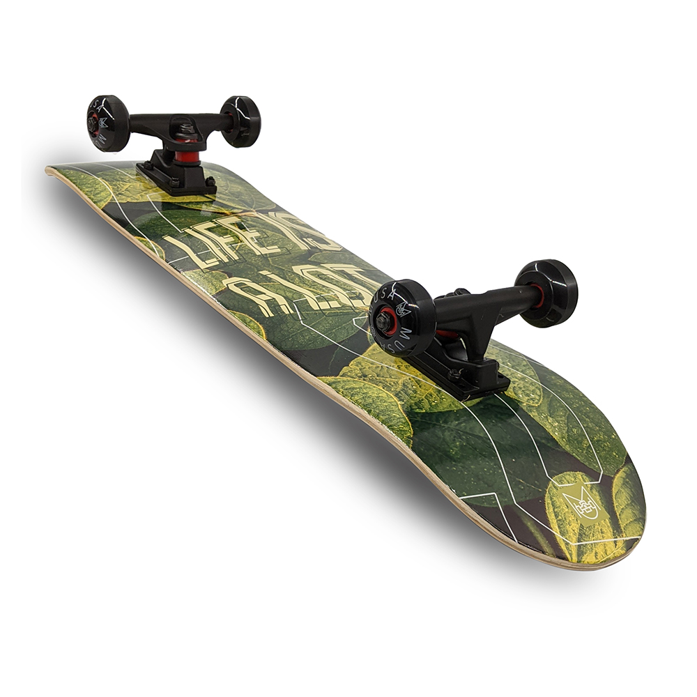 Patineta Profesional MUSA Hojas Solo Pam Llantas Negras skate skateboard