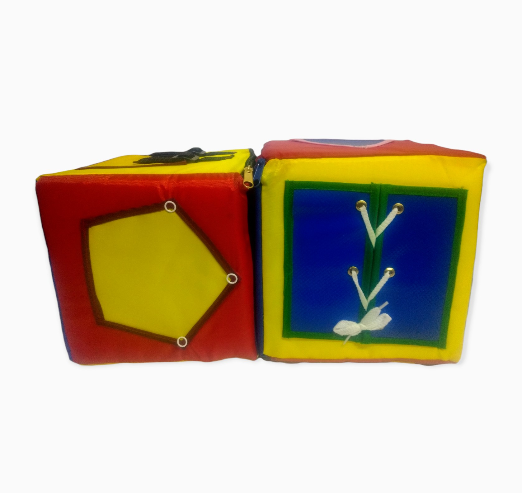 CUBOS MONTESSORI DE TELA KARVAN