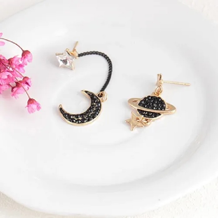 Aretes Asimétricos Largo Luna Estrella Y Planeta