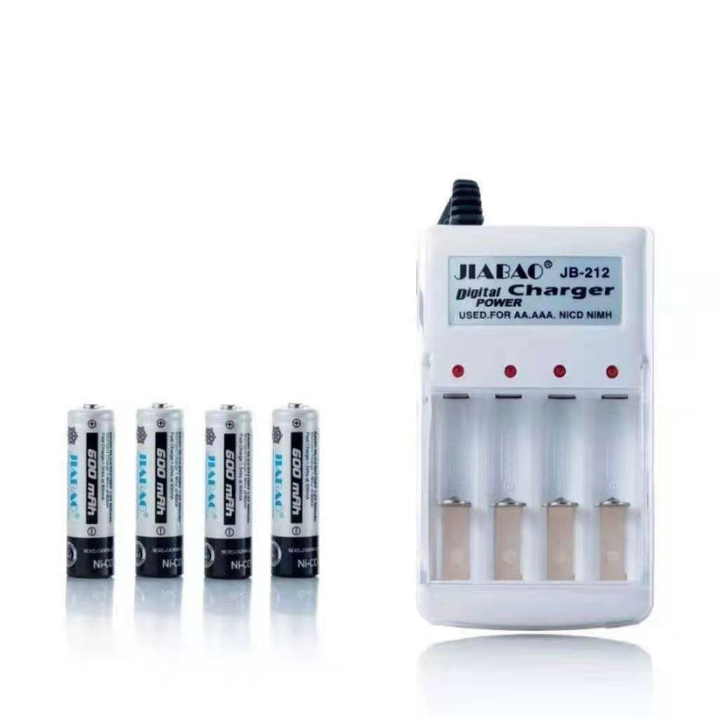 Cargador De Pilas Baterias Aa Aaa + 4 Pilas Recargables