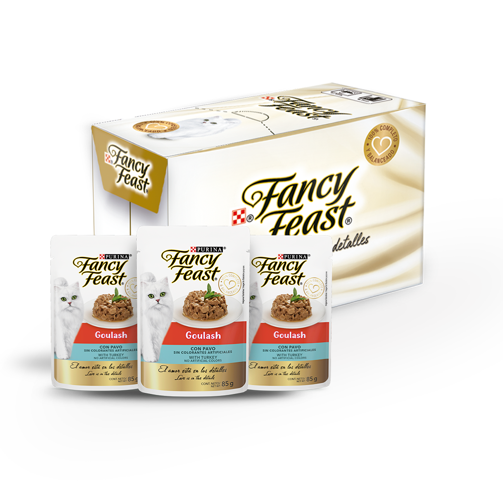 Caja de 12 sobres Fancy Feast Goulash Pavo Alimento Húmedo para gatos adultos, pouch de 85g c/u.