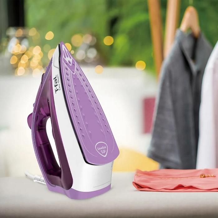 Plancha Tefal Easy Steam Ceramic Lila