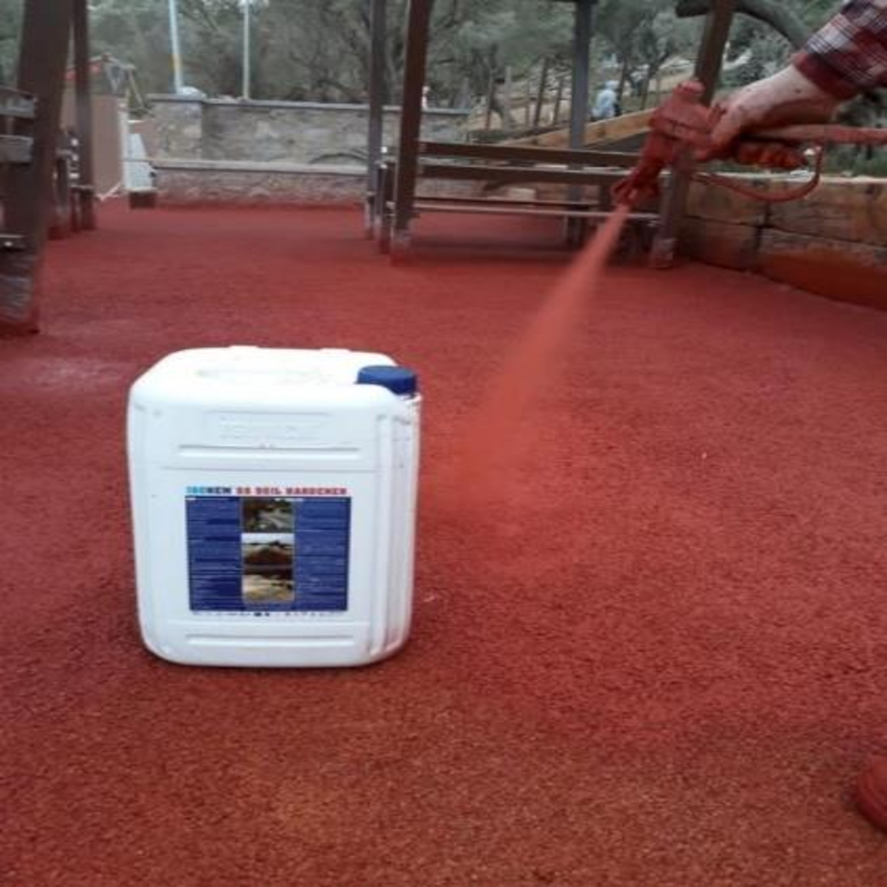 ISONEM SS SOIL HARDENER - Estabilizador de Suelo y Agente de Control de Polvo - 5 Lt