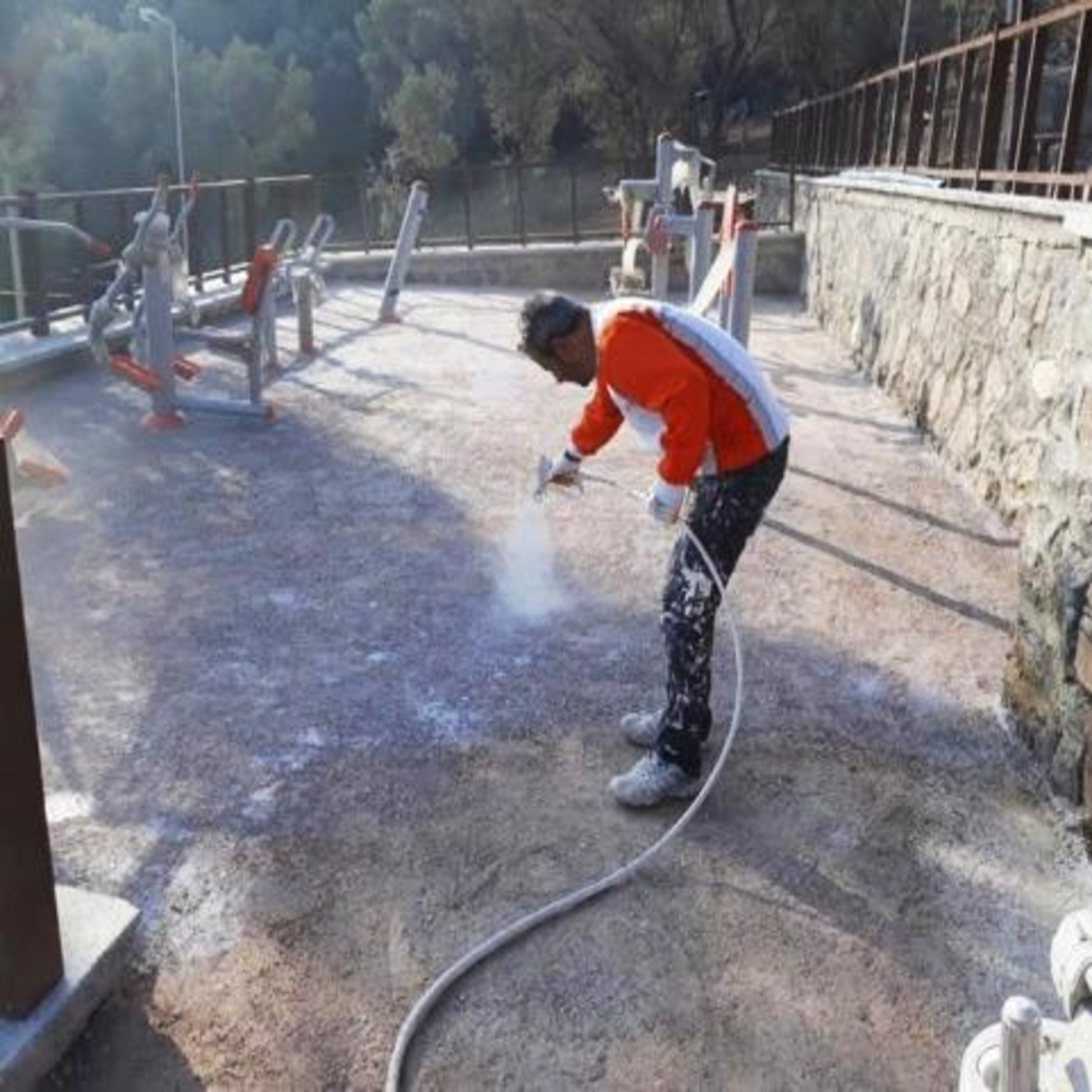 ISONEM SS SOIL HARDENER - Estabilizador de Suelo y Agente de Control de Polvo - 5 Lt