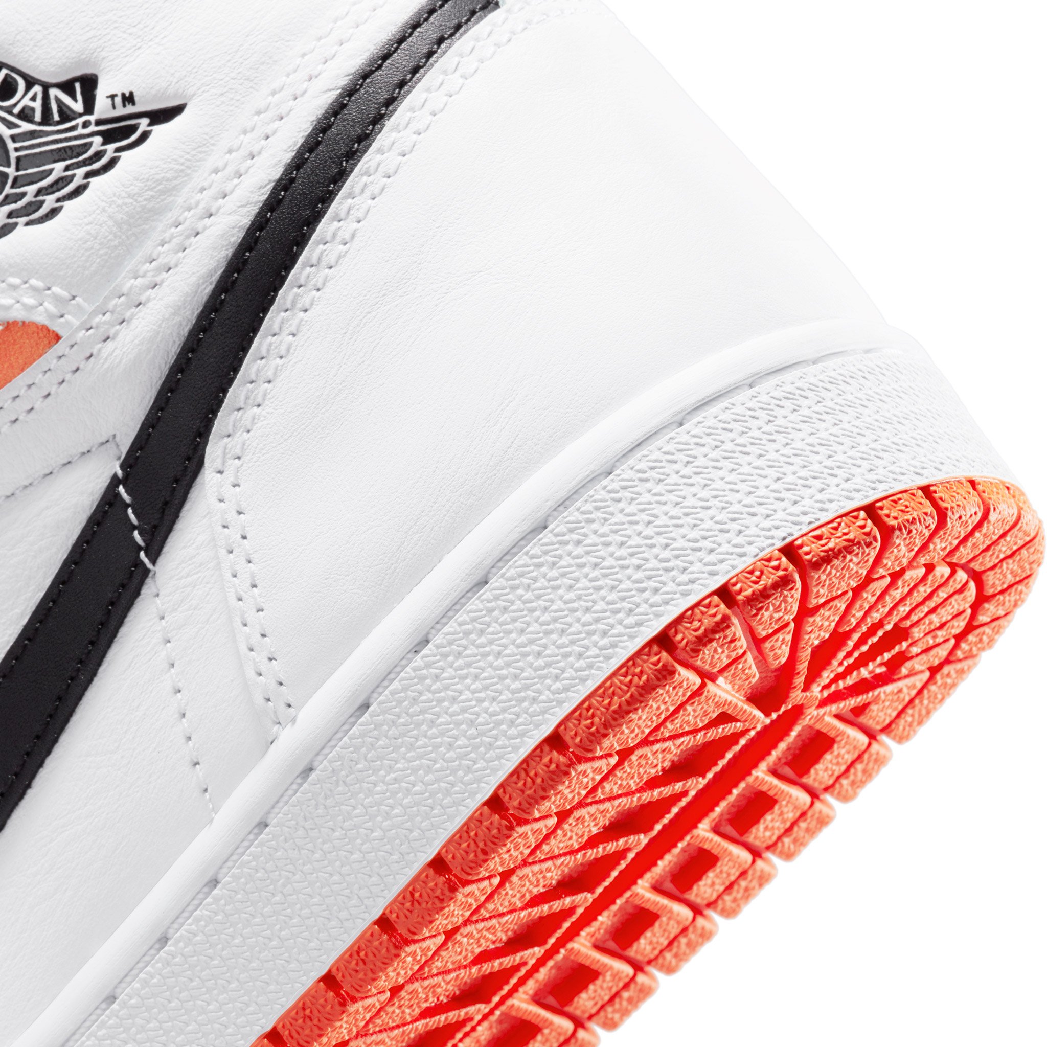 TENIS NIKE AIR JORDAN RETRO 1 HIGH ELECTRO ORANGE