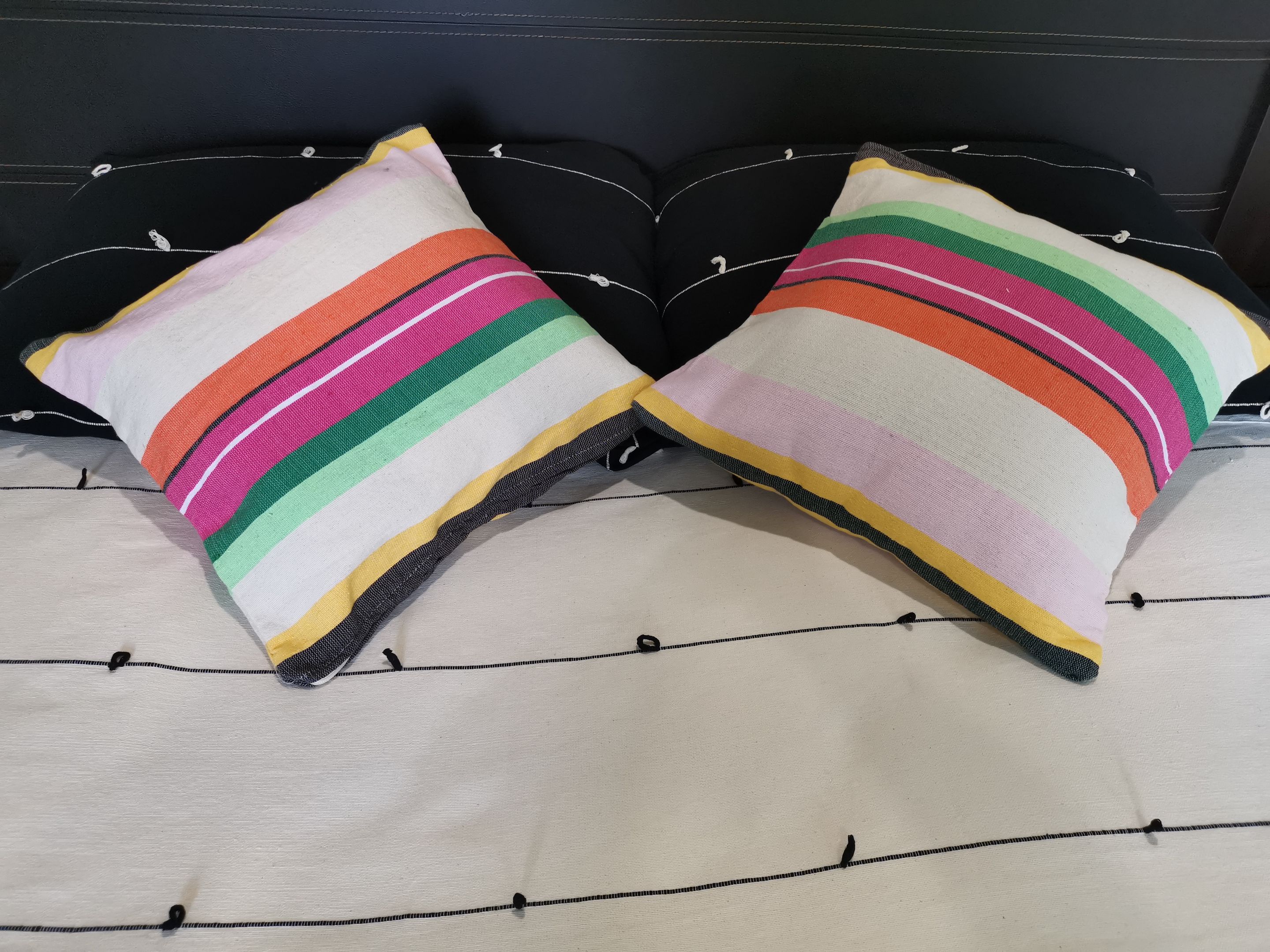 Colcha de Algodon Artesanal Blanca con Borlas Nube, Fundas Almohada y Fundas Cojines