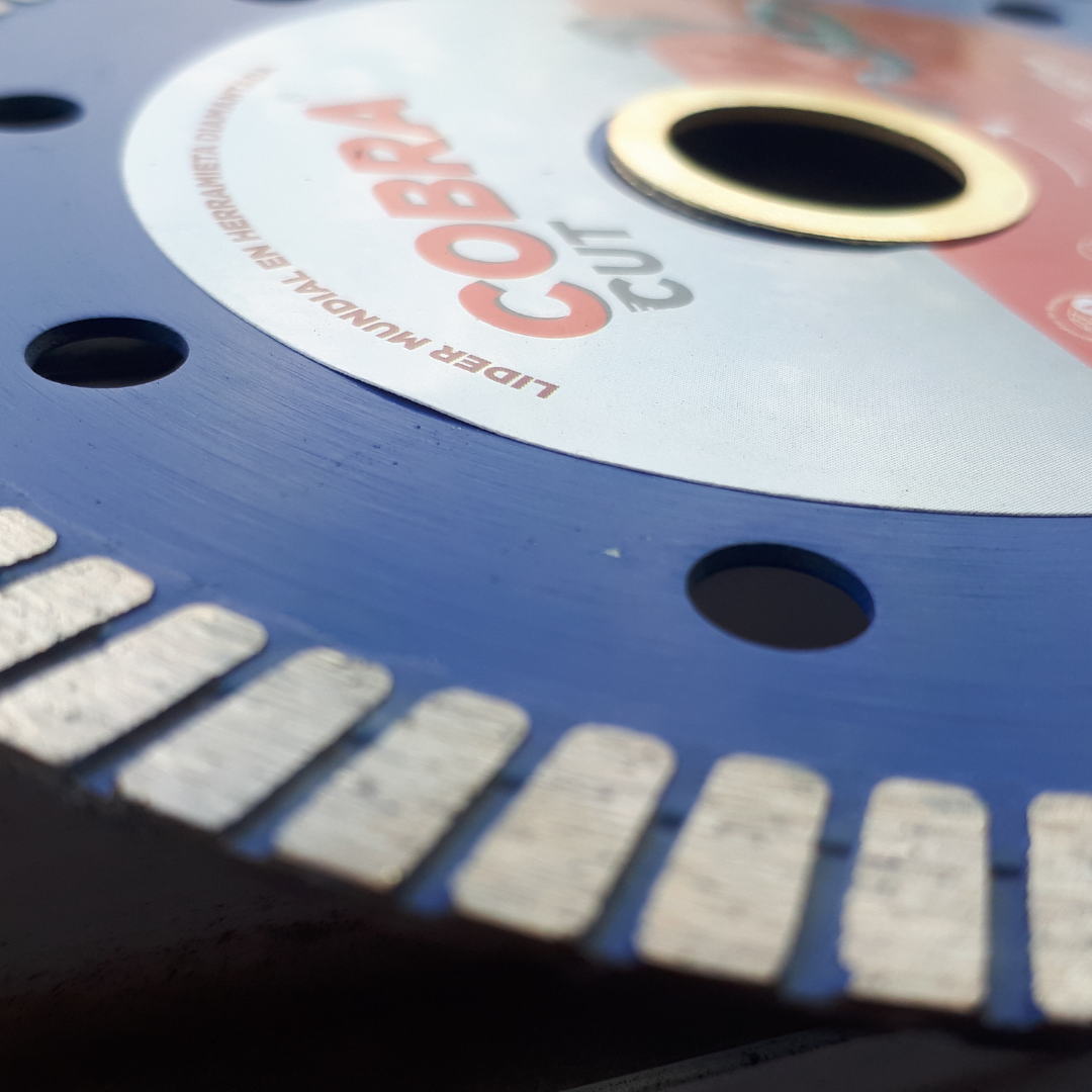 Disco De Diamante Rin Continuo 4-1/2 X 7/8 Cobra Cut Helios