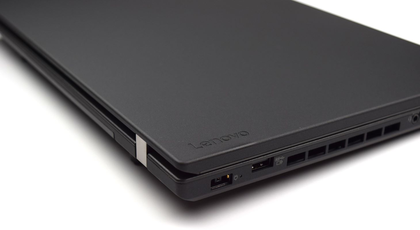 Laptop Lenovo Thinkpad T470p Core i7-7700HQ 2.5GHz, 8Gb Ram, 500Gb DD. Pantalla No Touch. Reacondicionado. Grado A