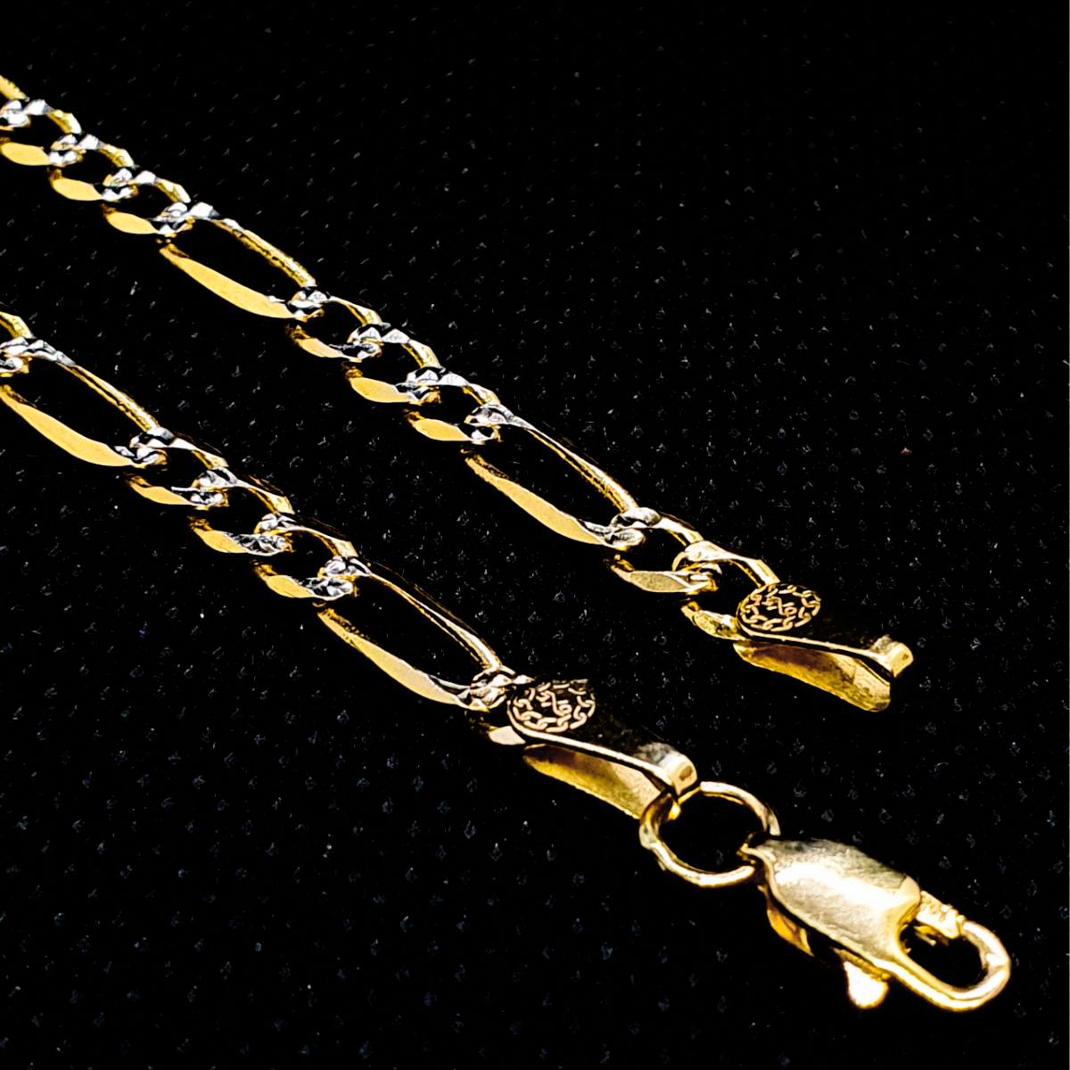 Esclava de oro 10k Hombre, Estilo figaro con rodio y corte diamantada. Incluye certificado y caja de regalo
