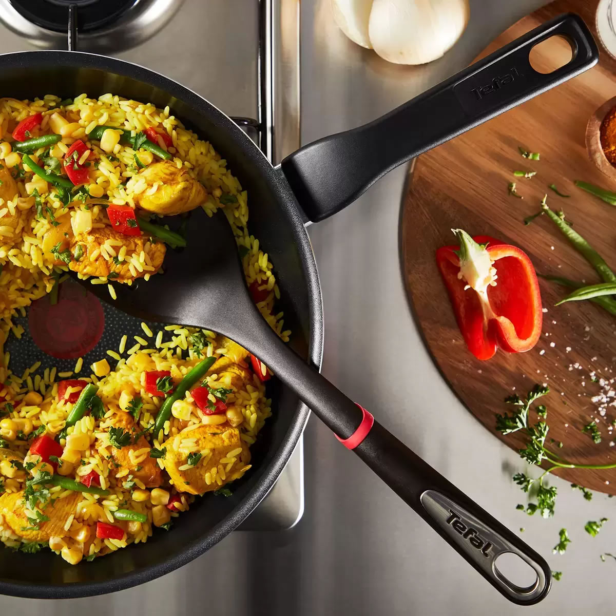 Batería de Cocina de 12 piezas De Titanio T-Fal 668736 CST