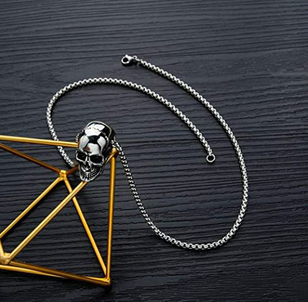 Collar Cadena Cráneo Calavera Skull Santa Muerte Death Acero Inoxidable color plateado silver
