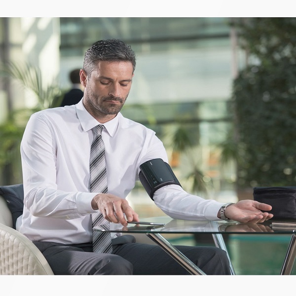 Monitor de Presión Arterial omron de Brazo EVOLV