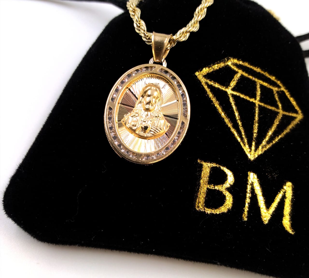 Dije San Judas Oro 10K Oval 1.6gr Cadena Torzal BIJOUX MARQUISE