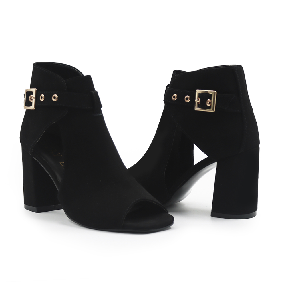 Zapatilla saori negro para mujer.