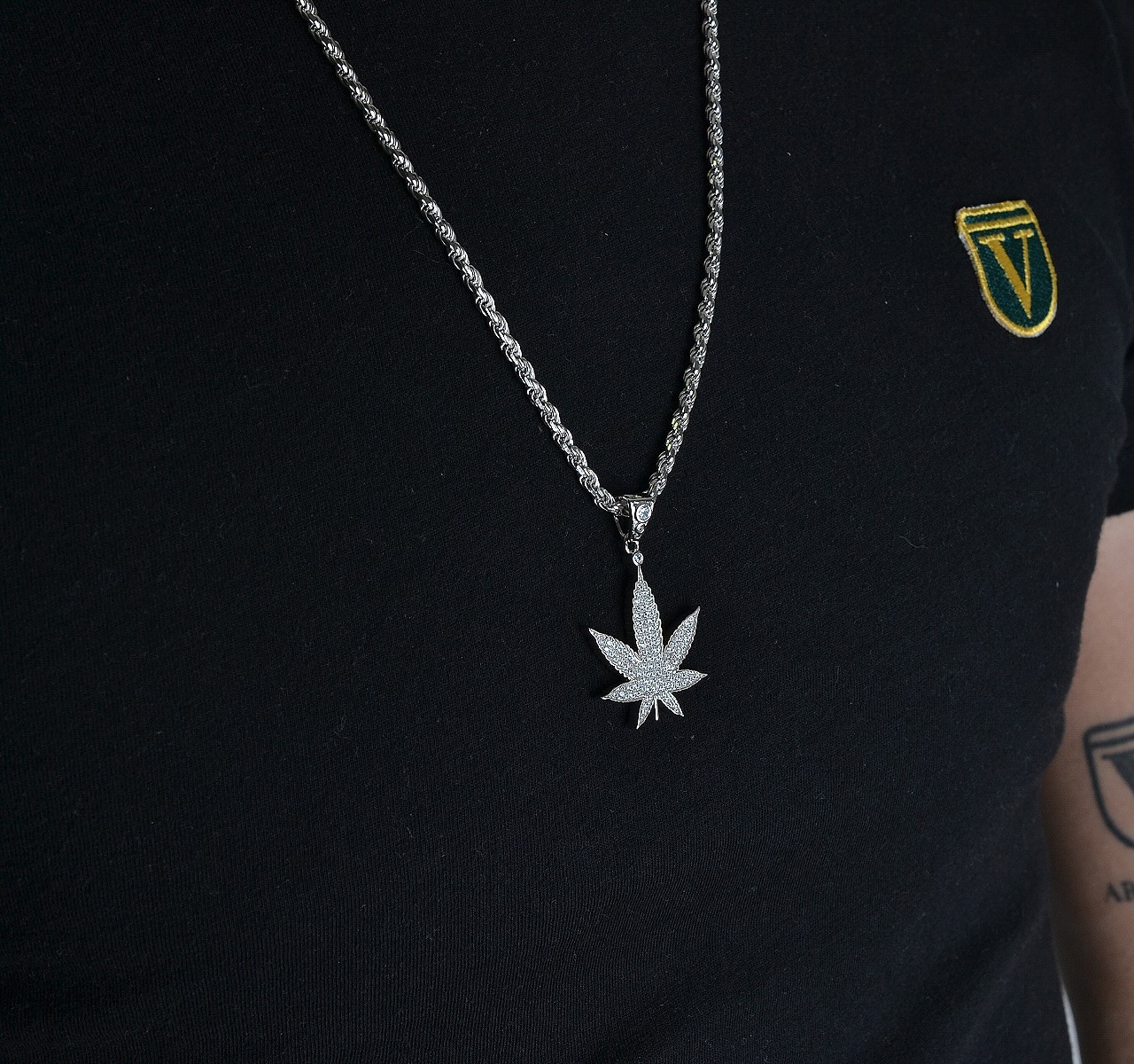 Dije Hoja Cannabis Cadena Torzal Plata 925 Italia + Estuche.