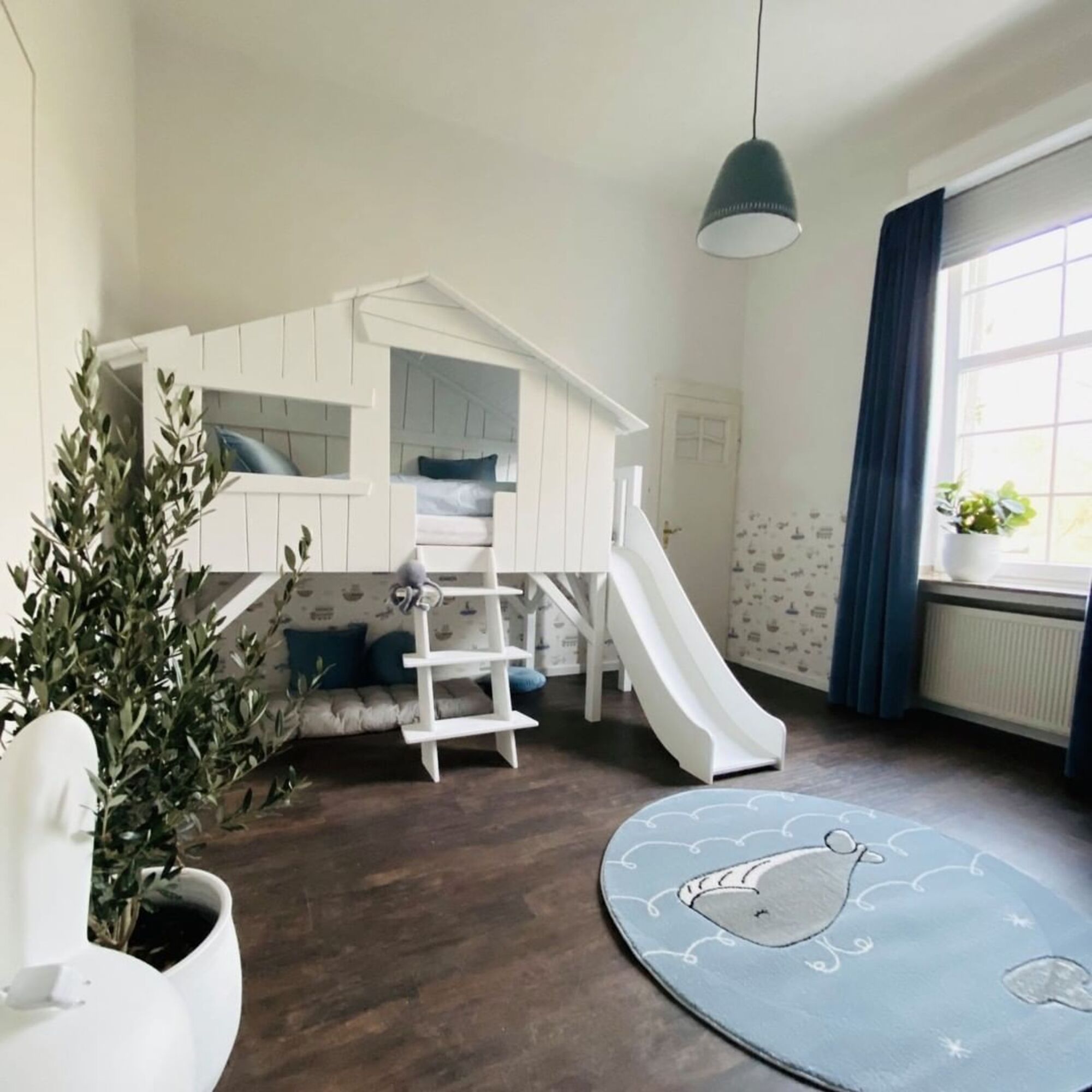 Cama casita infantil de madera Tree