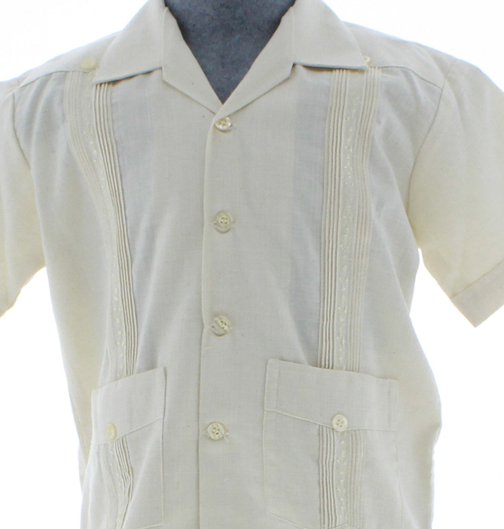 Conjunto Guayabera Bordada color Hueso.