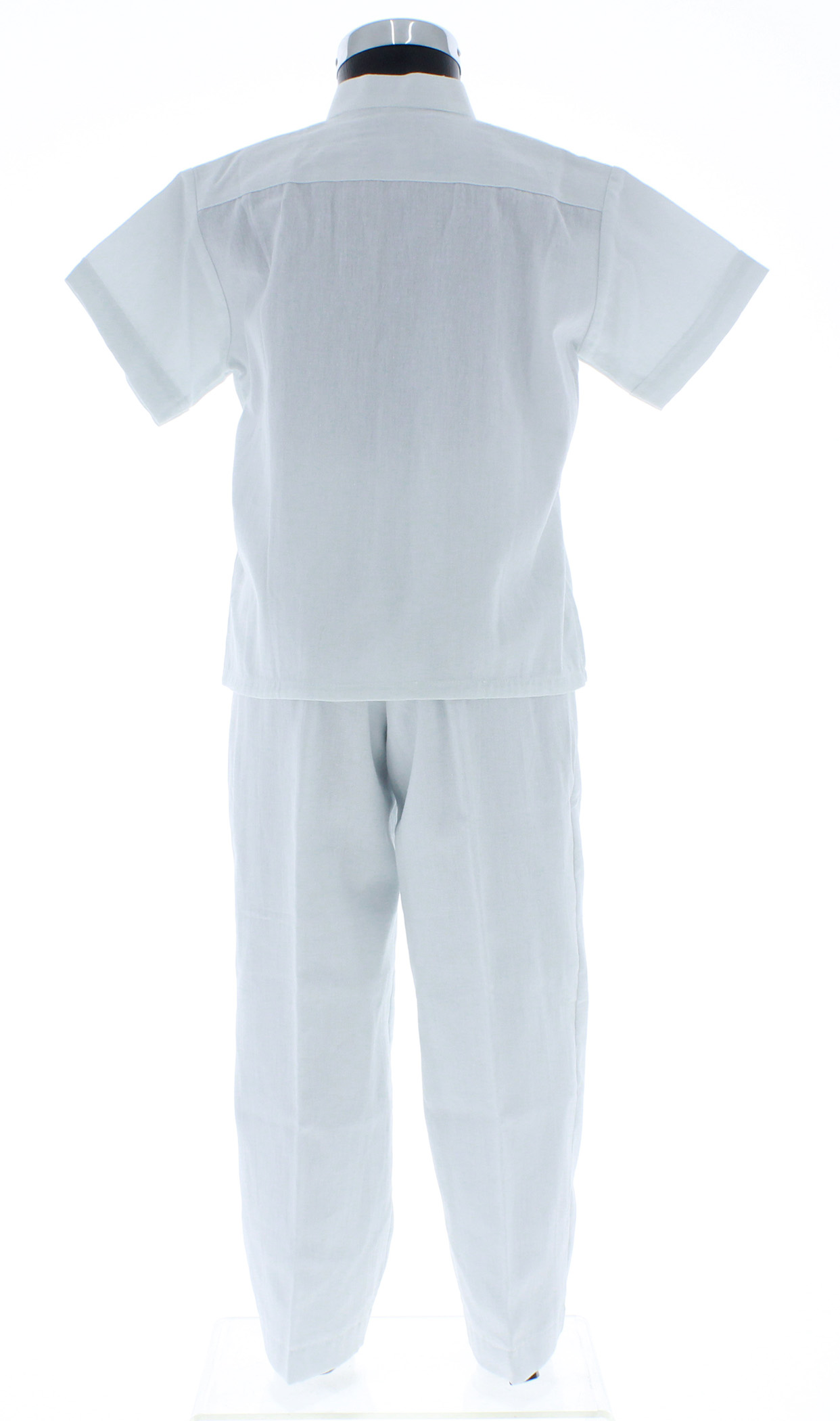 Conjunto de Guayabera Bordada de Manta color Blanco 1 a 6 años.