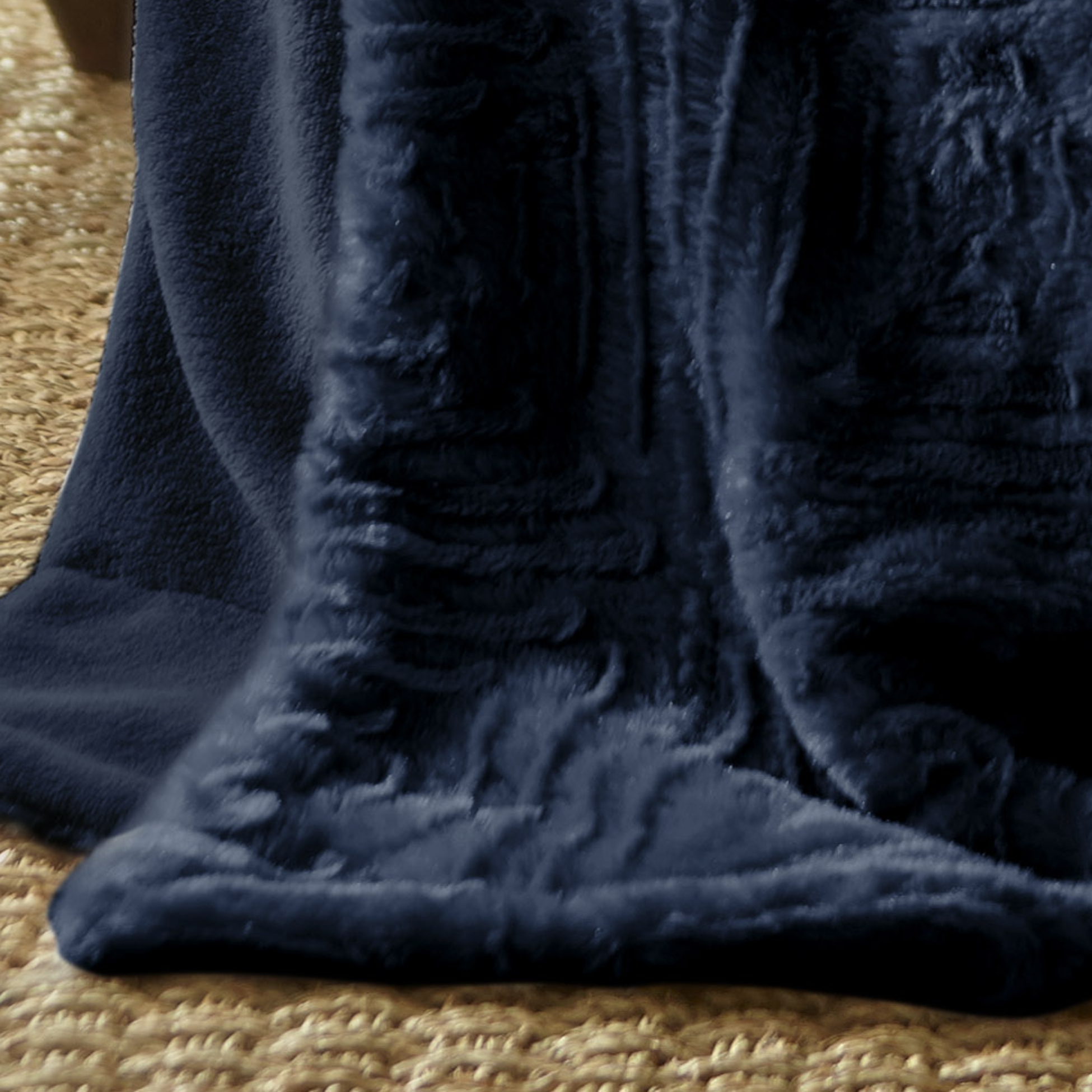 Frazada Manta Aborregada Texturizada Suave Color Azul Oscuro - Modern Threads